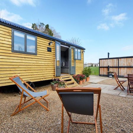 فيلا Pass The Keys Whitstable Shepherds Hut Minutes From The Harbour المظهر الخارجي الصورة