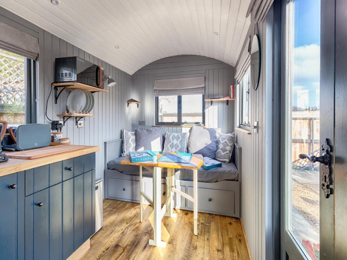 فيلا Pass The Keys Whitstable Shepherds Hut Minutes From The Harbour المظهر الخارجي الصورة