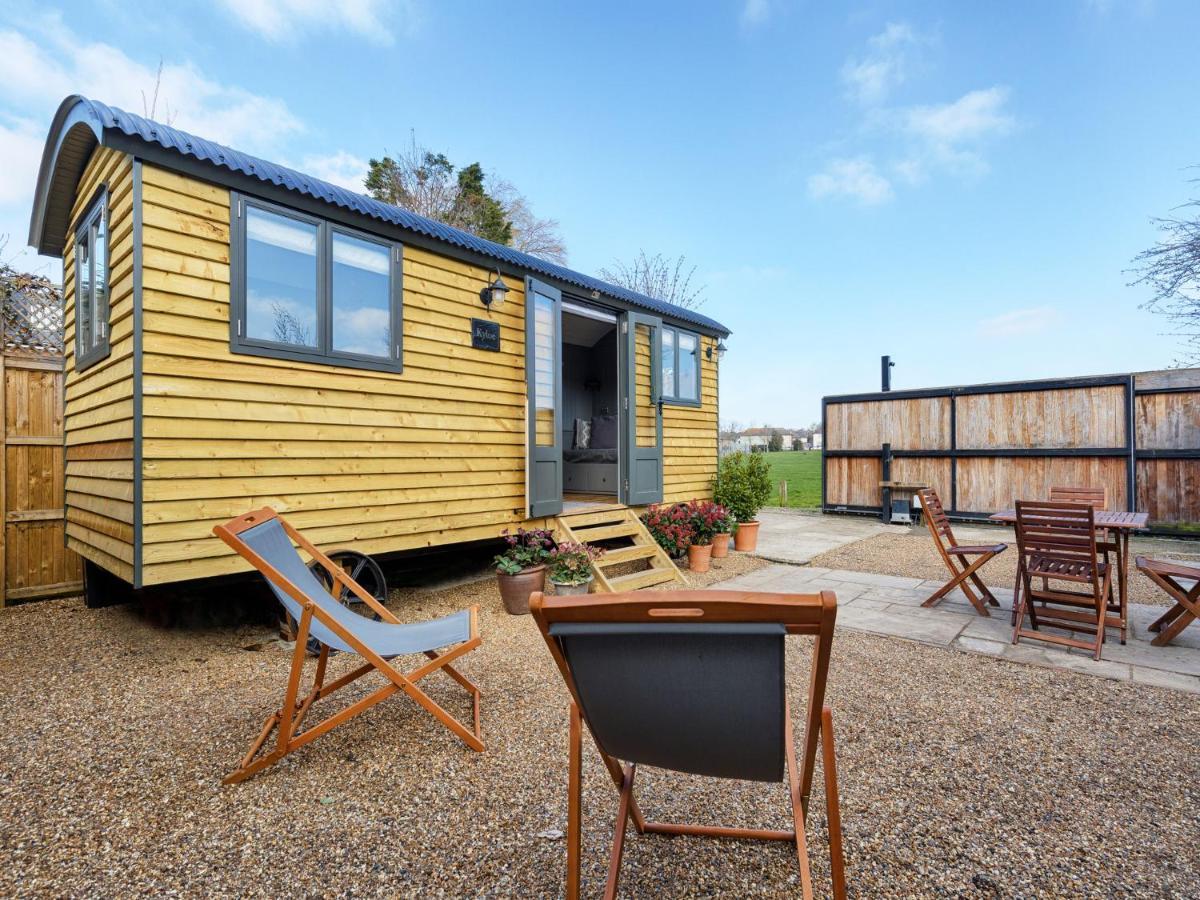 فيلا Pass The Keys Whitstable Shepherds Hut Minutes From The Harbour المظهر الخارجي الصورة